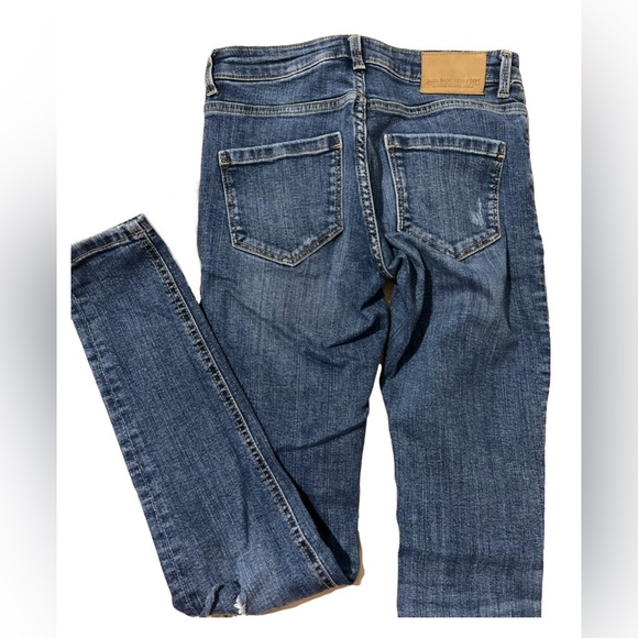 Zara jeans - Picture 2 of 3